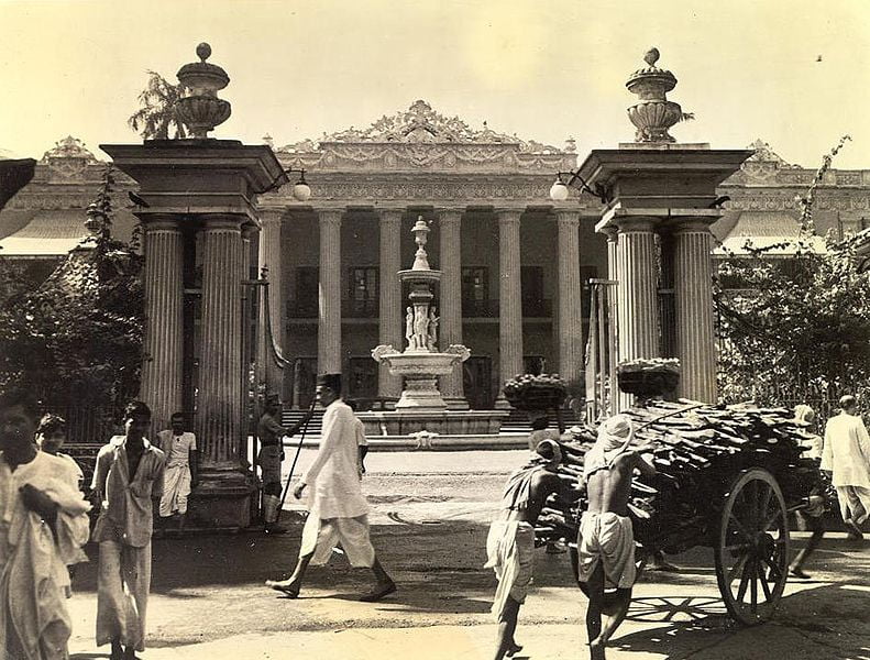 Marble_Palace,_Calcutta_in_1945