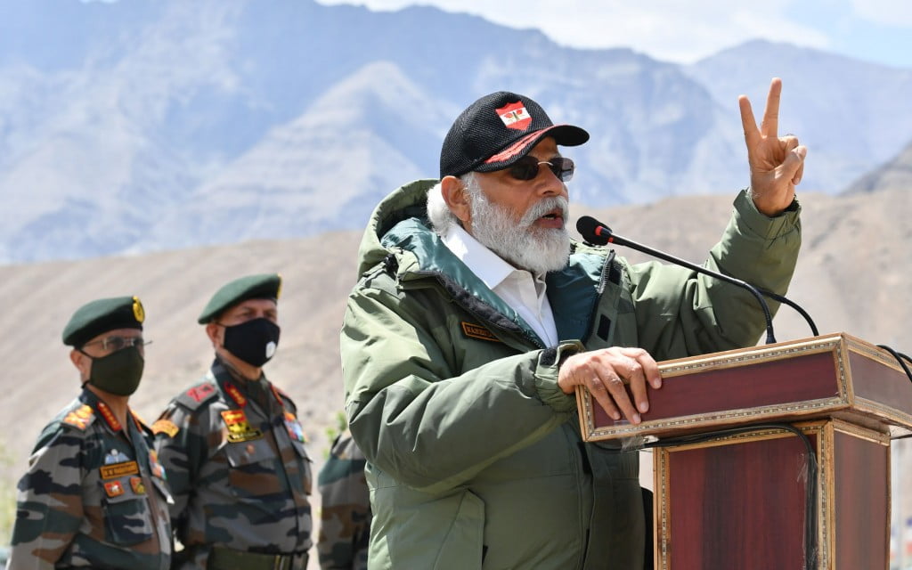 Prime Minister addressing troops